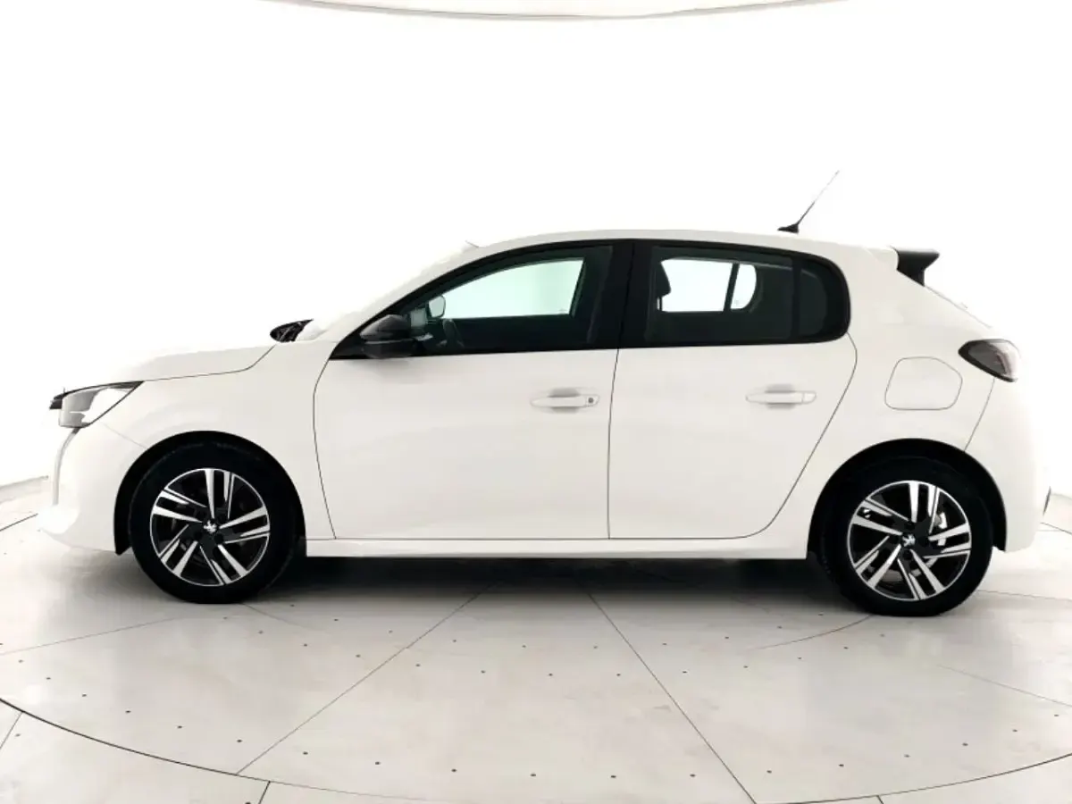 Usata Peugeot 208 Active 101 CV (74 kW) 2023 Bianco Utilitaria