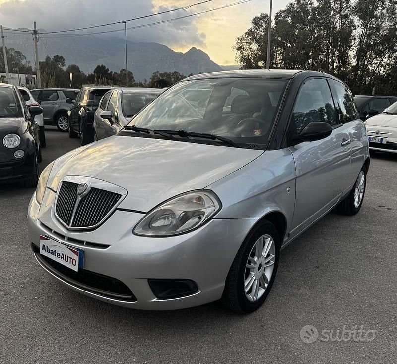 Usata Lancia Ypsilon 75 CV (55 kW) 2009 Bianco Utilitaria