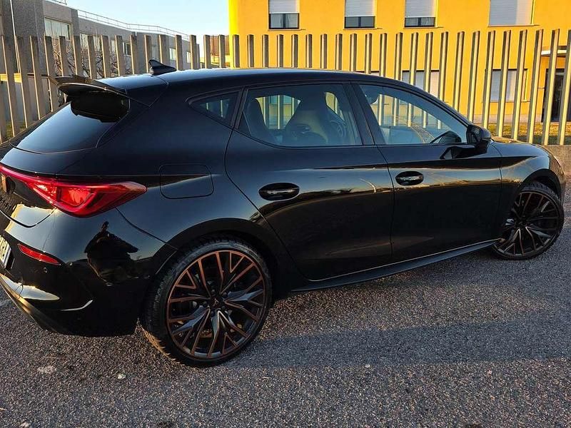 Usata Cupra Leon 245 CV (180 kW) 2021 Nero Berlina