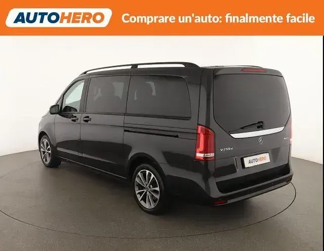 Usata Mercedes V250 Exclusive 190 CV (139 kW) 2023 Grigio Monovolume