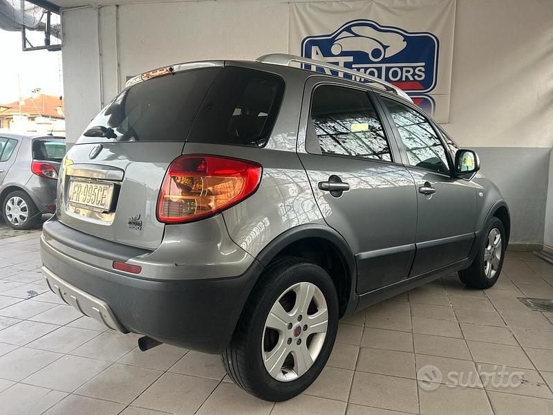 Usata Fiat Sedici Dynamic 119 CV (87 kW) 2008 Grigio SUV