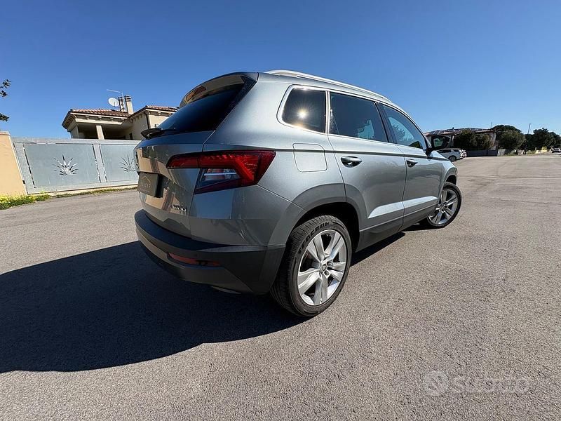 Usata Skoda Karoq Executive 150 CV (110 kW) 2018 Grigio SUV