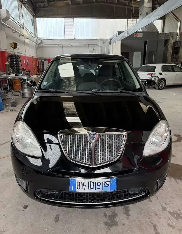 Usata Lancia Ypsilon 95 CV (69 kW) 2009 Nero Utilitaria