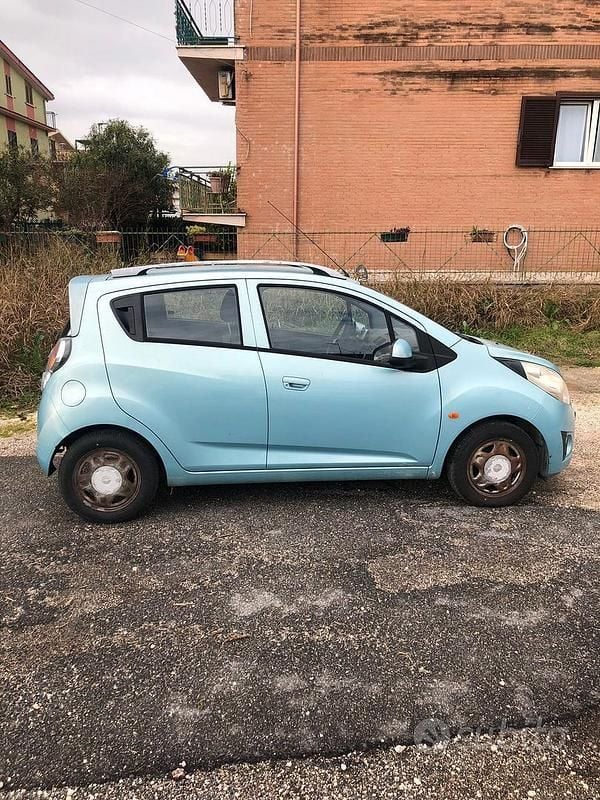 Begagnad Chevrolet Spark 68 HK (50 kW) 2011 Blå Halvkombi