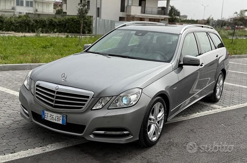 Usata Mercedes E350 265 CV (194 kW) 2011 Grigio Station wagon