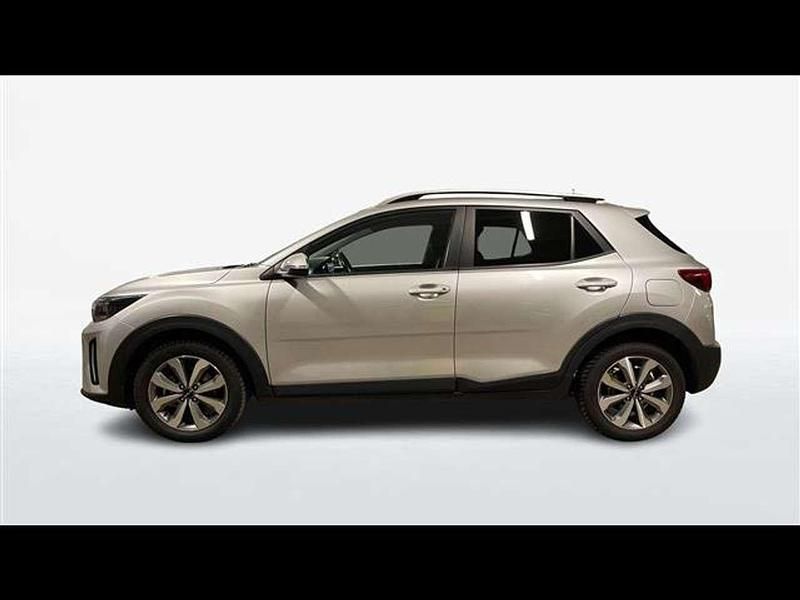 Usata Kia Stonic Style 82 CV (60 kW) 2023 Grigio chiaro SUV