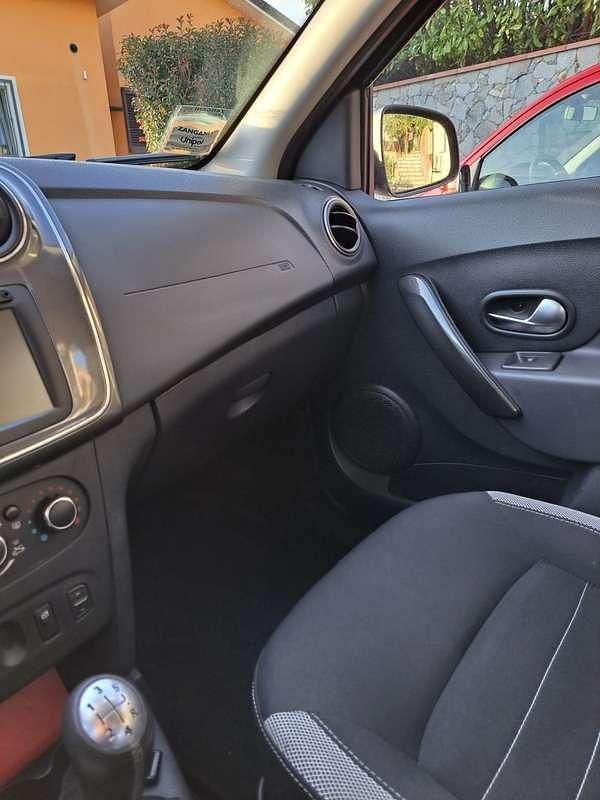 Usata Dacia Sandero Acces 90 CV (66 kW) 2019 Nero Berlina