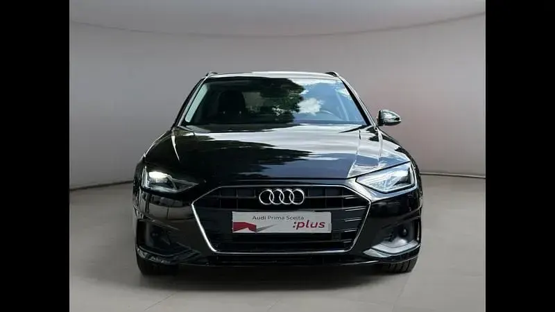 Usata Audi A4 Design 136 CV (100 kW) 2025 Nero Berlina