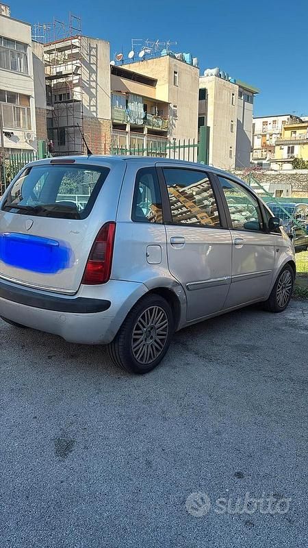 Usata Lancia Musa 2008 Grigio Monovolume