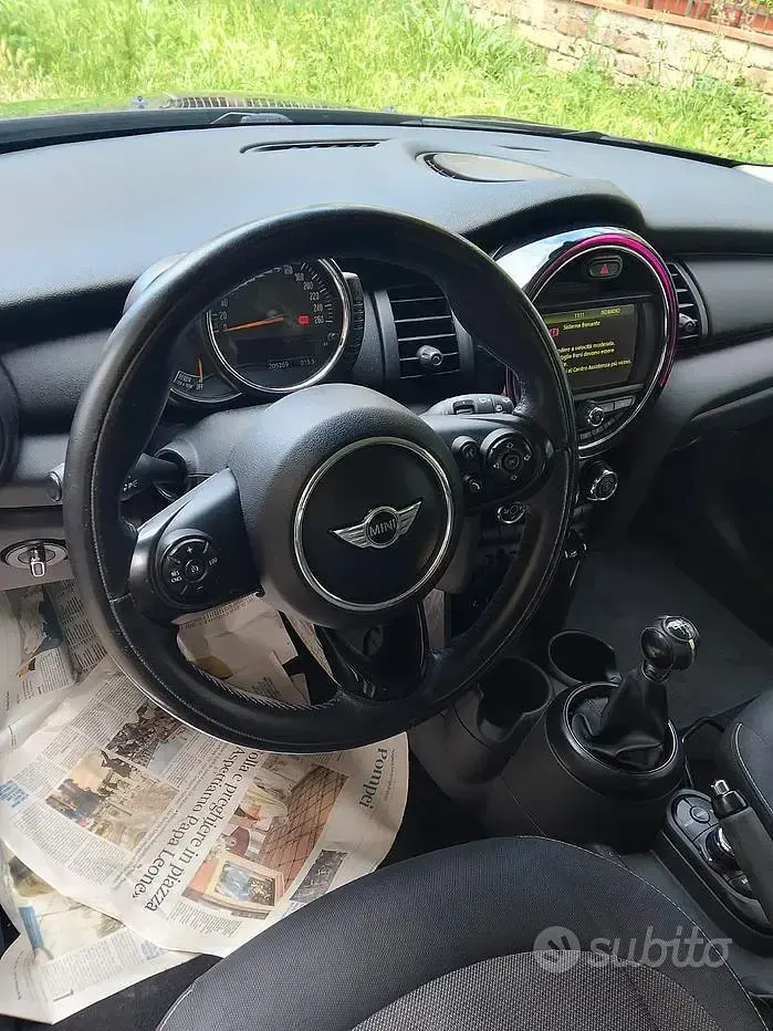 Usata Mini ONE 75 CV (55 kW) 2015 Nero Utilitaria