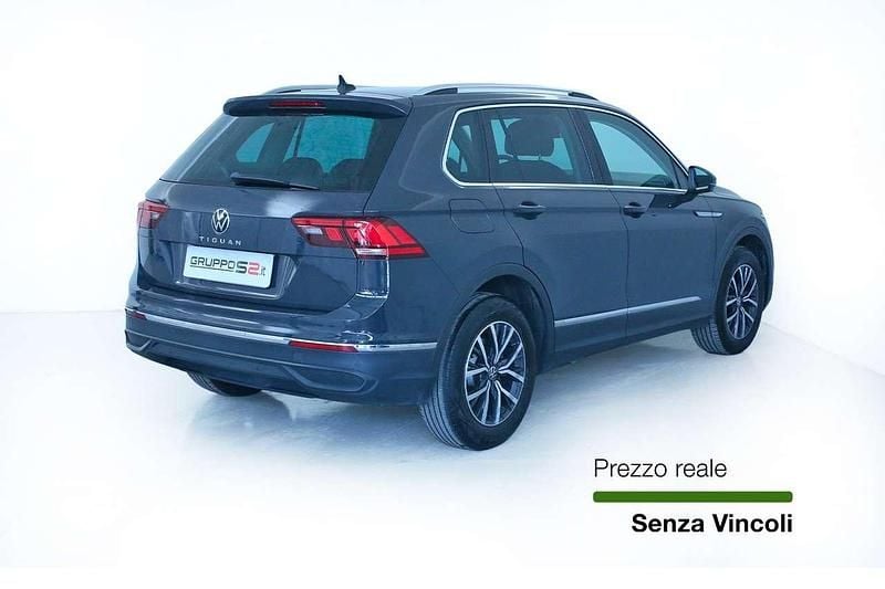 Usata VW Tiguan Life 122 CV (89 kW) 2022 Grigio SUV
