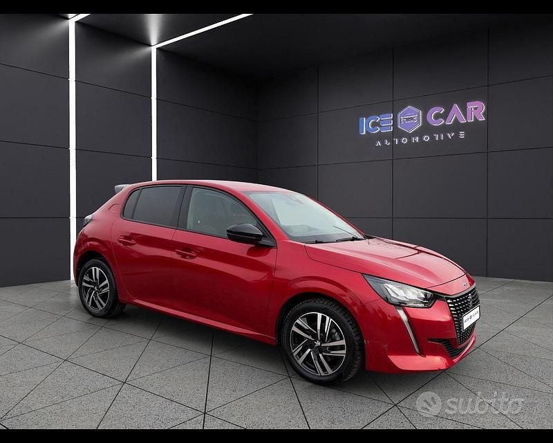 Usata Peugeot 208 Allure 101 CV (74 kW) 2022 Rosso Utilitaria
