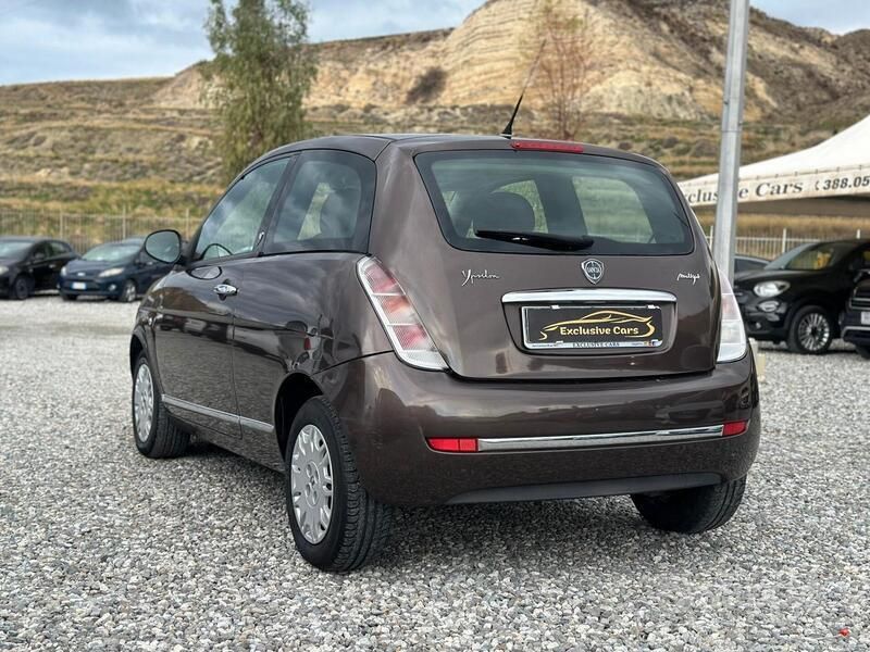 Usata Lancia Ypsilon 90 CV (66 kW) 2009 Marrone Utilitaria