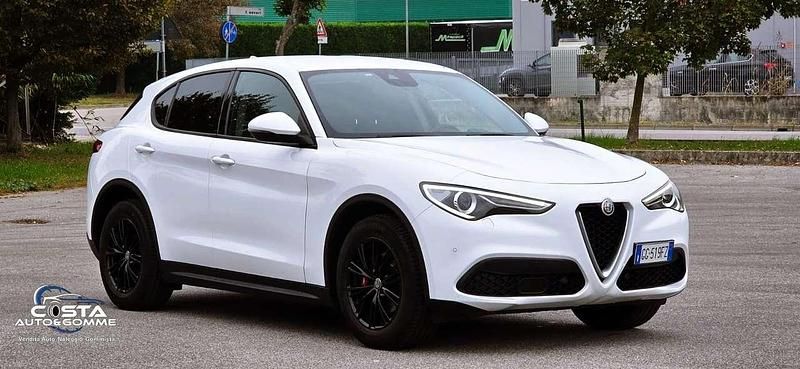 Usata Alfa Romeo Stelvio 160 CV (117 kW) 2021 Bianco SUV