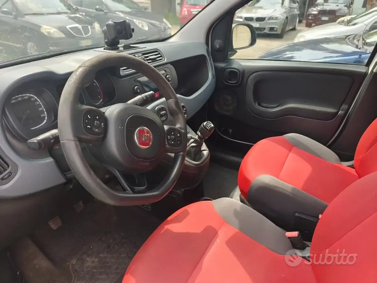 Usata Fiat Panda 4x4 S 84 CV (61 kW) 2019 Bianco Utilitaria