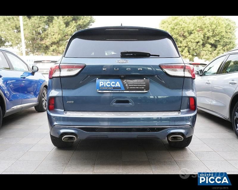 Usata Ford Kuga ST-Line 120 CV (88 kW) 2023 Blu SUV