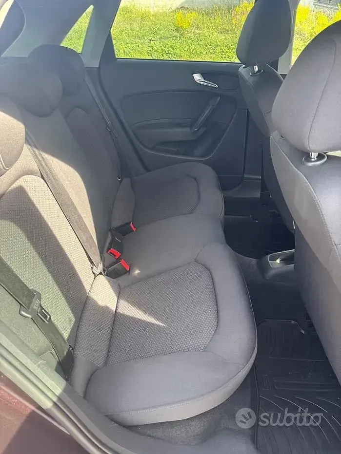 Usata Audi A1 90 CV (66 kW) 2015 Viola Utilitaria
