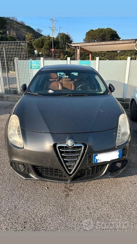Grigio Usata 2013 Alfa Romeo Giulietta Due volumi | 4200 € - Immagine 1/4