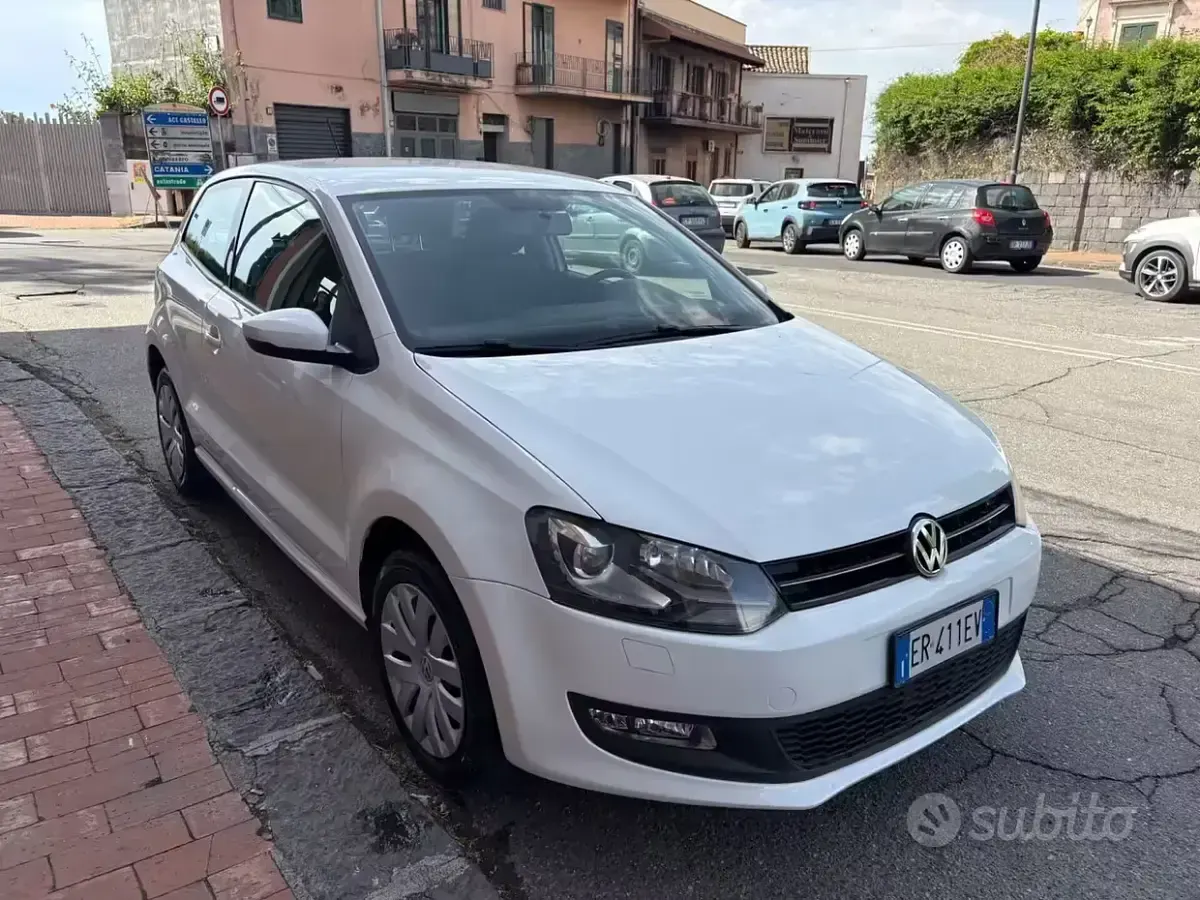 Usata VW Polo 90 CV (66 kW) 2013 Bianco Utilitaria