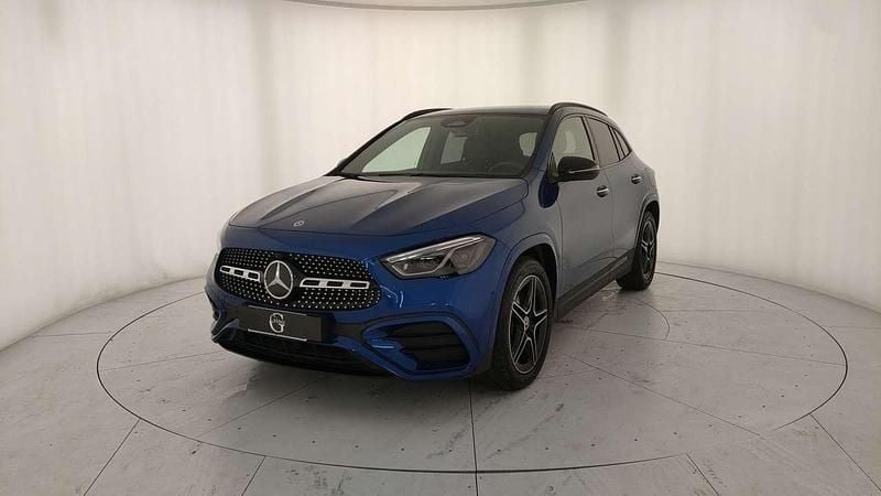 Usata Mercedes GLA200 AMG Line Premium 150 CV (110 kW) 2025 Blu SUV