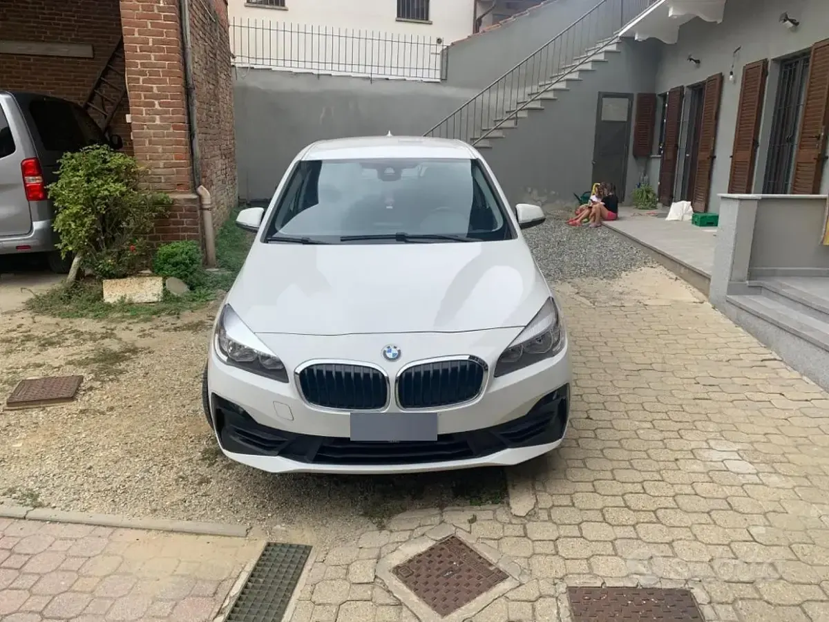 Usata BMW 216 Active Tourer Comfort Edition 109 CV (80 kW) 2019 Bianco Monovolume