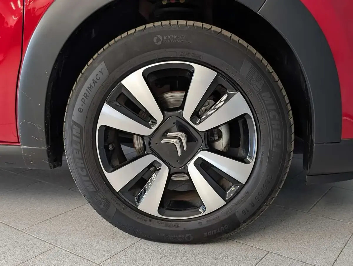 Usata Citroën C3 PureTech 110 CV (80 kW) 2024 Rosso Berlina