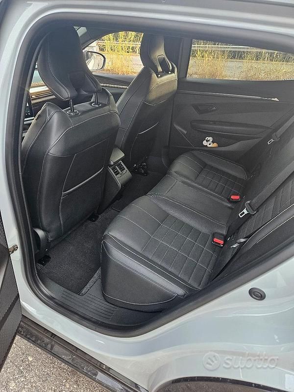 Usata Renault Megane E-Tech Iconic 161 kW (220 CV) 2022 Grigio Monovolume