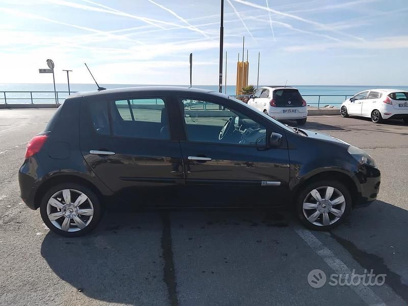 Usata Renault Clio II 86 CV (63 kW) 2009 Nero Berlina