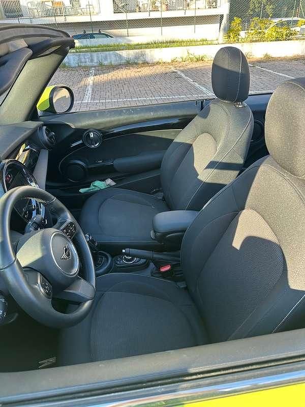 Usata Mini Cooper Cabriolet Classic 136 CV (100 kW) 2023 Giallo Cabrio