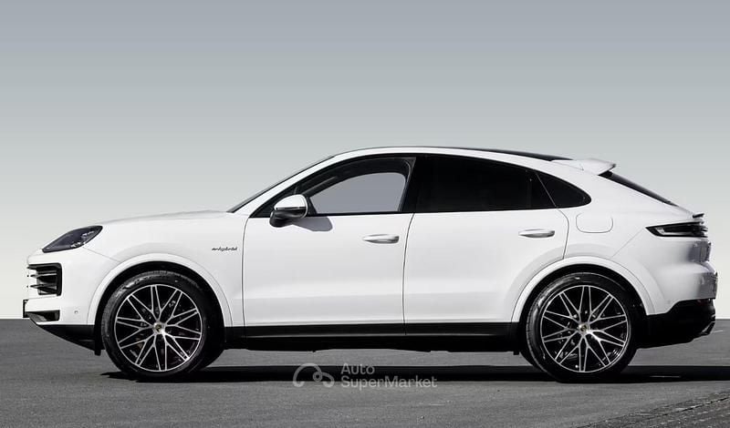 Usata Porsche Cayenne 470 CV (345 kW) 2023 Bianco SUV