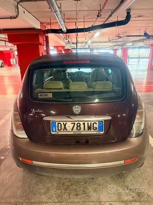 Usata Lancia Ypsilon 77 CV (56 kW) 2009 Beige Utilitaria