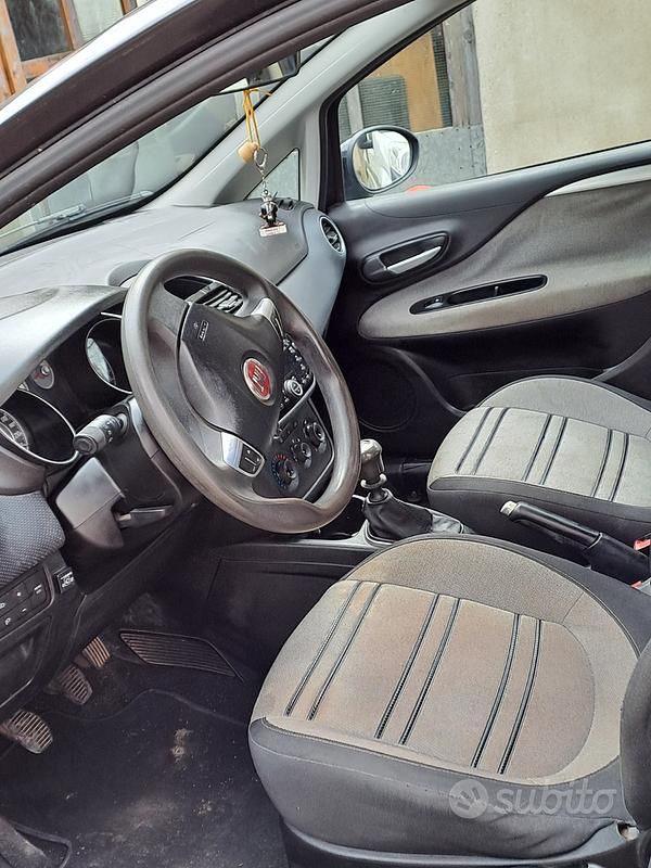 Usata Fiat Punto Evo 65 CV (47 kW) 2010 Nero Utilitaria