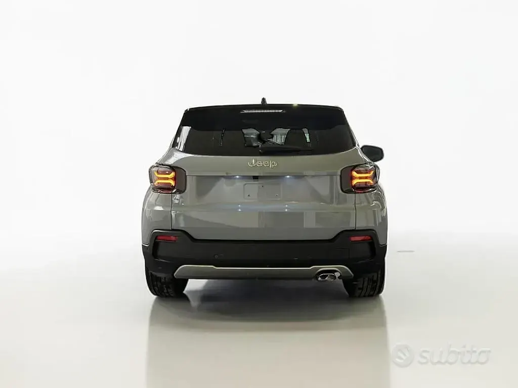 Nuova Jeep Avenger Summit 101 CV (74 kW) 2026 Grigio SUV