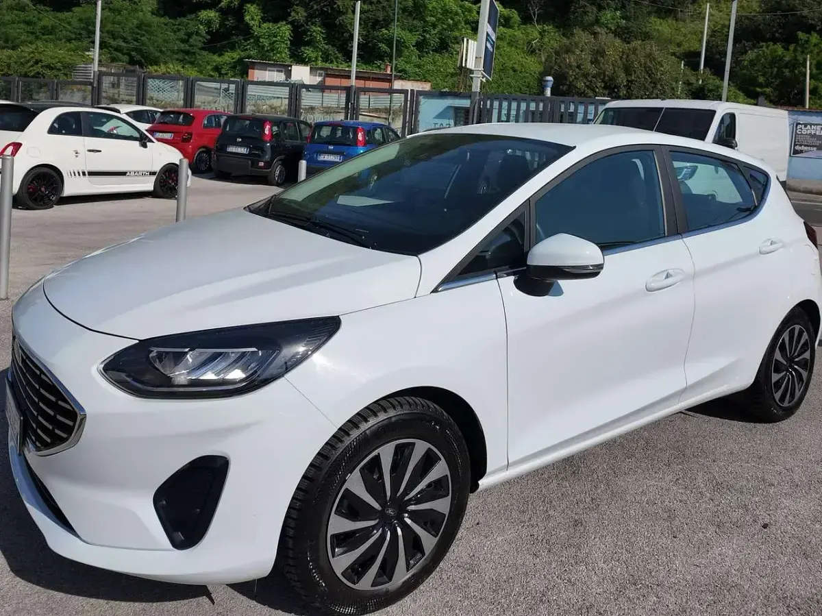 Usata Ford Fiesta Titanium 75 CV (55 kW) 2023 Bianco Utilitaria