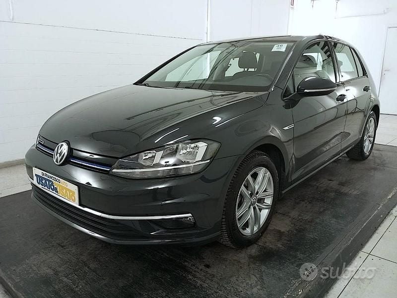Usata VW Golf VII Highline 110 CV (80 kW) 2018 Grigio metallizzato Berlina