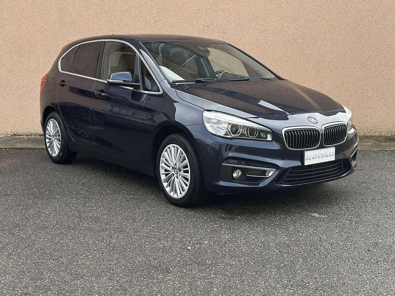 Usata BMW 218 Luxury Line 150 CV (110 kW) 2015 Blu/azzurro Monovolume