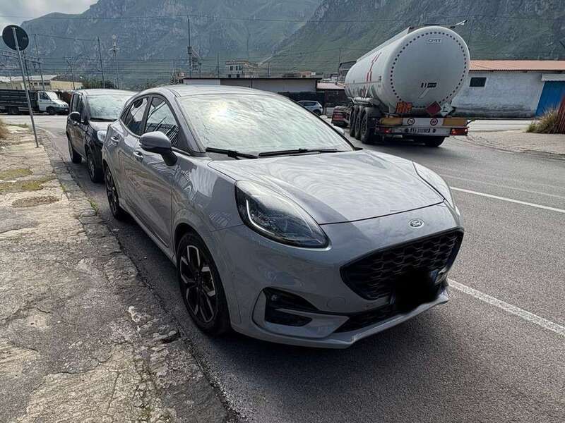 Usata Ford Puma ST-Line X 125 CV (91 kW) 2024 Grigio SUV