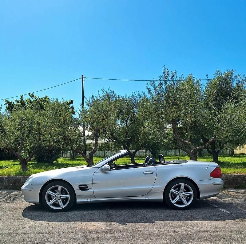 Usata Mercedes SL350 245 CV (180 kW) 2004 Argento Coupé