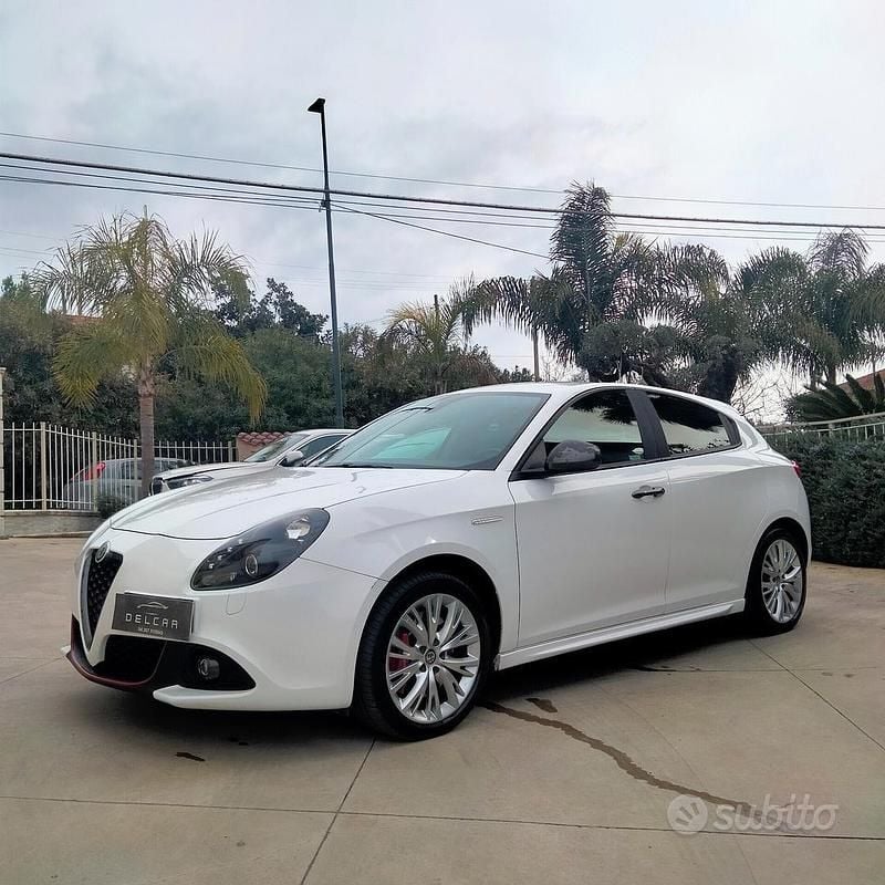 Usata Alfa Romeo Giulietta Sprint 150 CV (110 kW) 2016 Bianco Utilitaria
