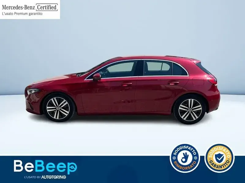 Usata Mercedes A180 116 CV (85 kW) 2023 Rosso metallizzato Berlina