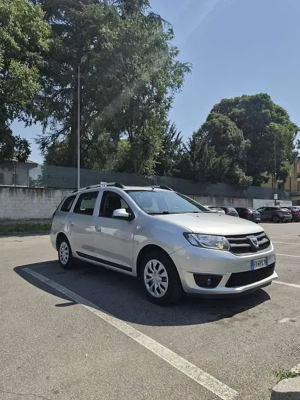 Usata Dacia Logan MCV Lauréate 75 CV (55 kW) 2014 Station wagon