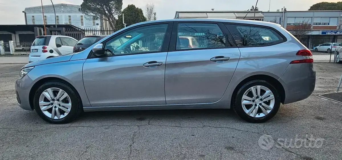Usata Peugeot 308 Allure 131 CV (96 kW) 2021 Grigio Station wagon