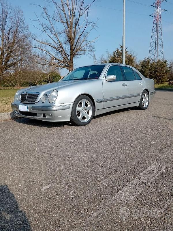 Usata Mercedes 200 163 CV (119 kW) 2001 Grigio Berlina