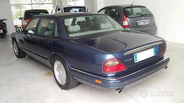 Usata Jaguar XJ 1995 Blu Berlina