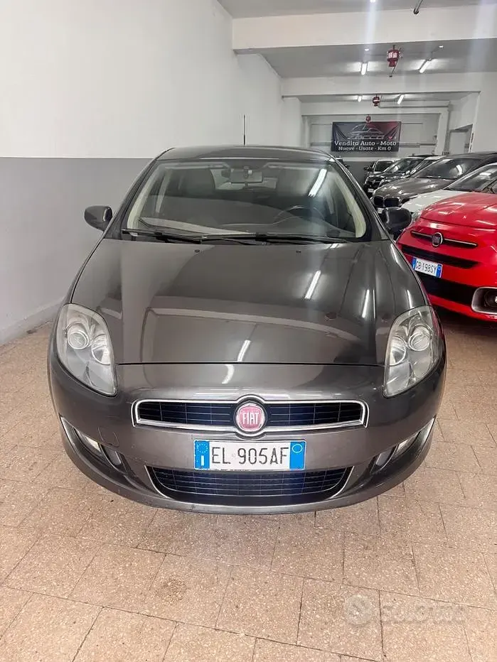 Usata Fiat Bravo Dynamic 120 CV (88 kW) 2012 Grigio Utilitaria
