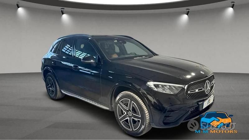 Usata Mercedes GLC300e Advanced 333 CV (244 kW) 2023 Nero SUV