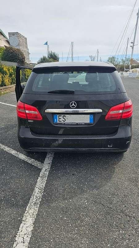 Usata Mercedes B180 Premium 109 CV (80 kW) 2013 Nero Monovolume