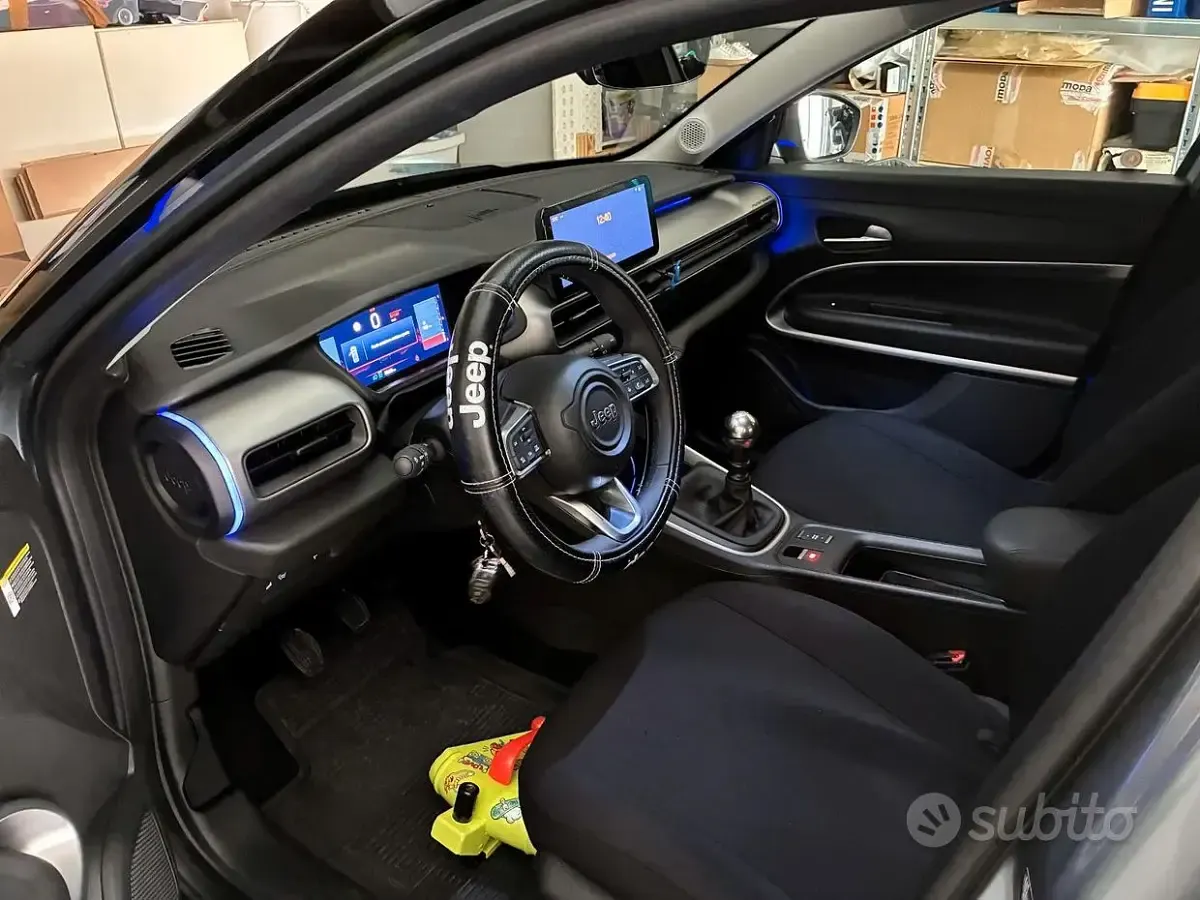 Usata Jeep Avenger 101 CV (74 kW) 2024 Grigio SUV