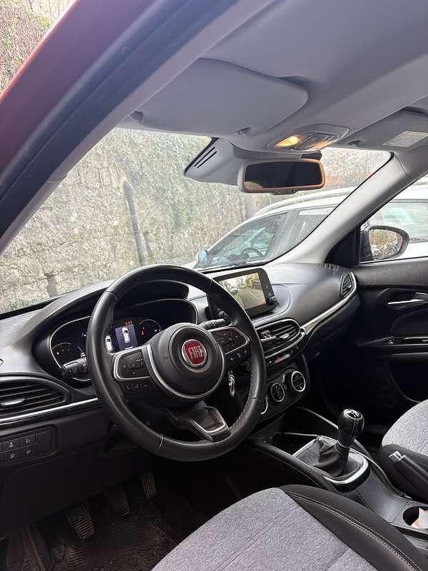 Usata Fiat Tipo Cross 101 CV (74 kW) 2020 Berlina