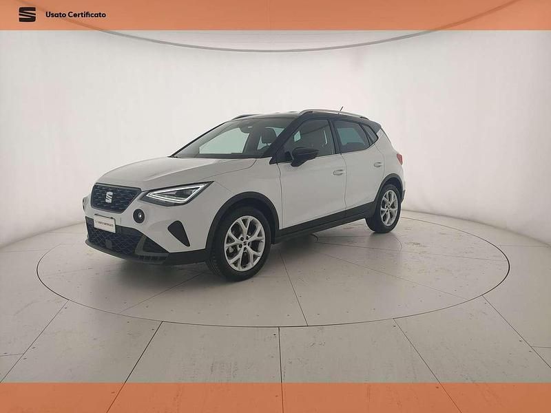 Bianco nevada nero midnight Usata 2024 Seat Arona FR SUV | 16.200 € (Buon prezzo) - Immagine 1/4
